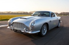 James Bond Double Experience Including Hot Ride