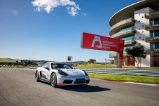 Conduzir um Porsche Cayman 718 S (PDK) - 1 volta + 1 volta em co-piloto