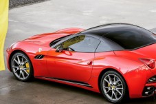 Conduzir um Ferrari California em Lisboa (30km)