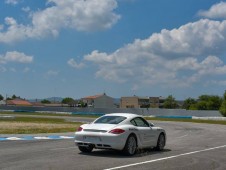 Conduzir um Porsche Cayman S no Autódromo do Estoril - 3 Voltas