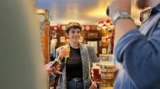 London: Royal Historic Pubs Walking Tour - For Two