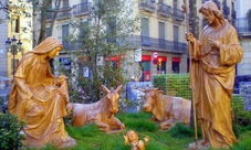 Christmas traditions walking tour